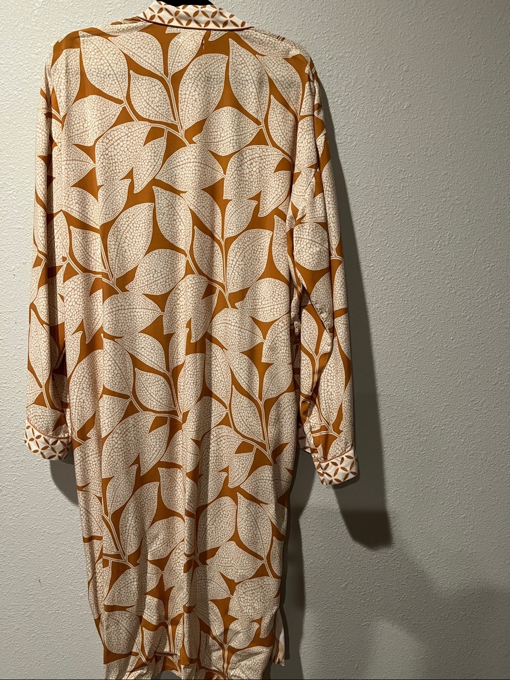 Cost Plus World Market Cream & Rust Botanical Rayon Robe
OS - Picture 10 of 13